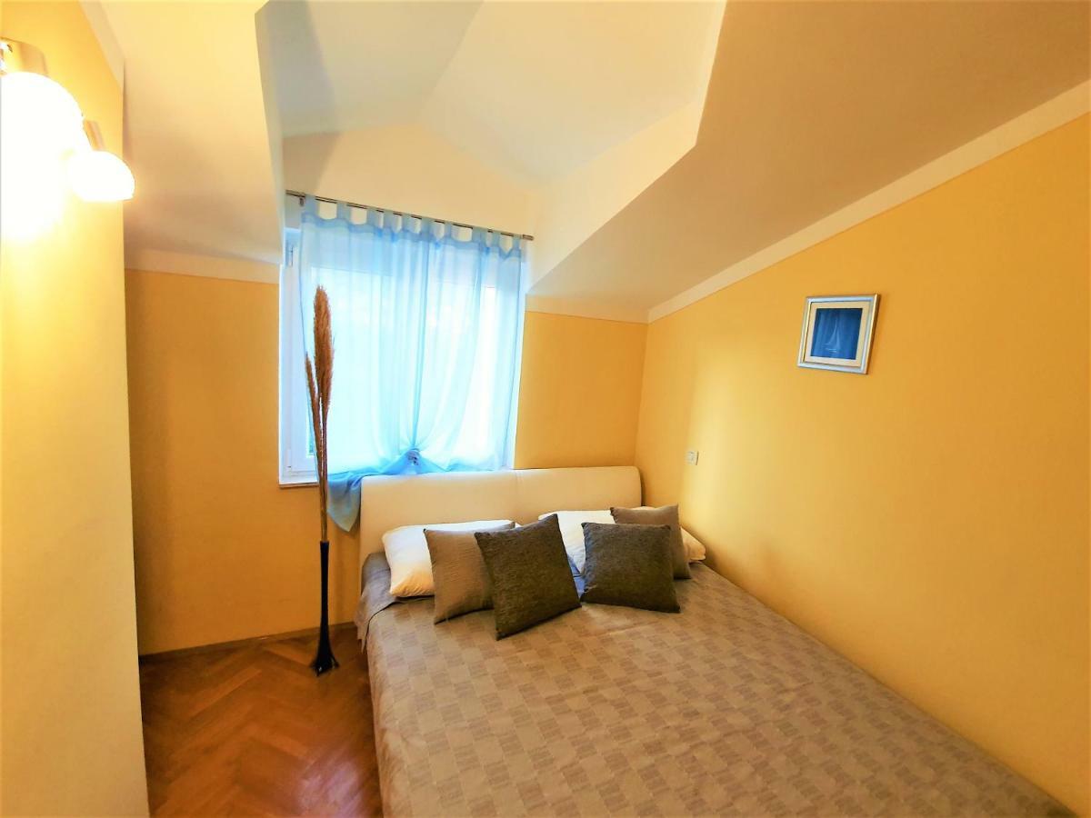 Click In Apartment Stobrec Next To Split Exterior foto